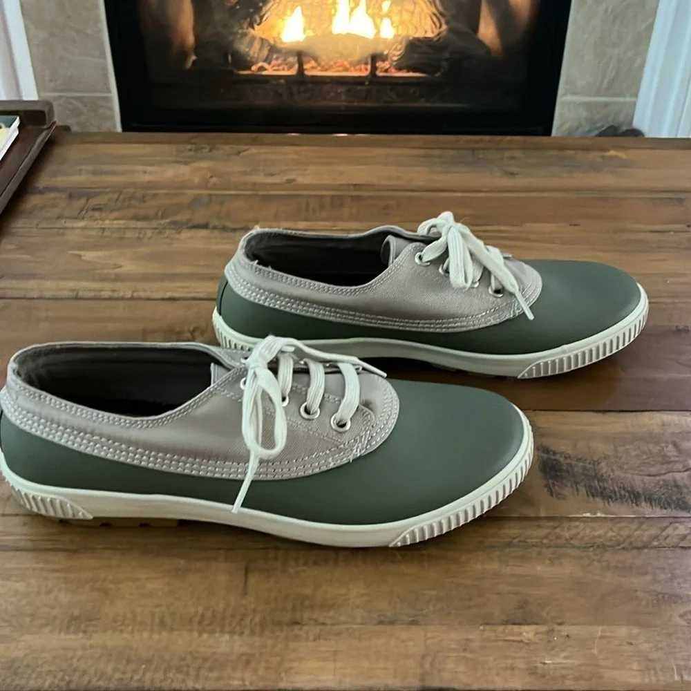 Cougar Green /Camel Lace Up Dash Duck Sneaker Size 10